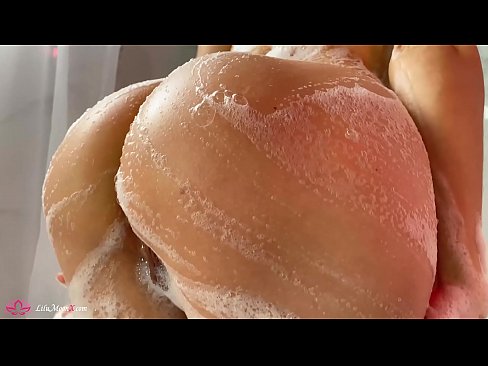 ❤️ Brunette Masturbates Pussy kalawan Vibrator mun Inténsitas Orgasme di Pancuran Poro anal di urang