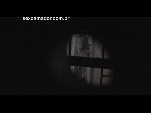 ❤️ Blondie cicingeun dirékam pidéo ku voyeur lingkungan disumputkeun tukangeun bata kerung Poro anal di urang